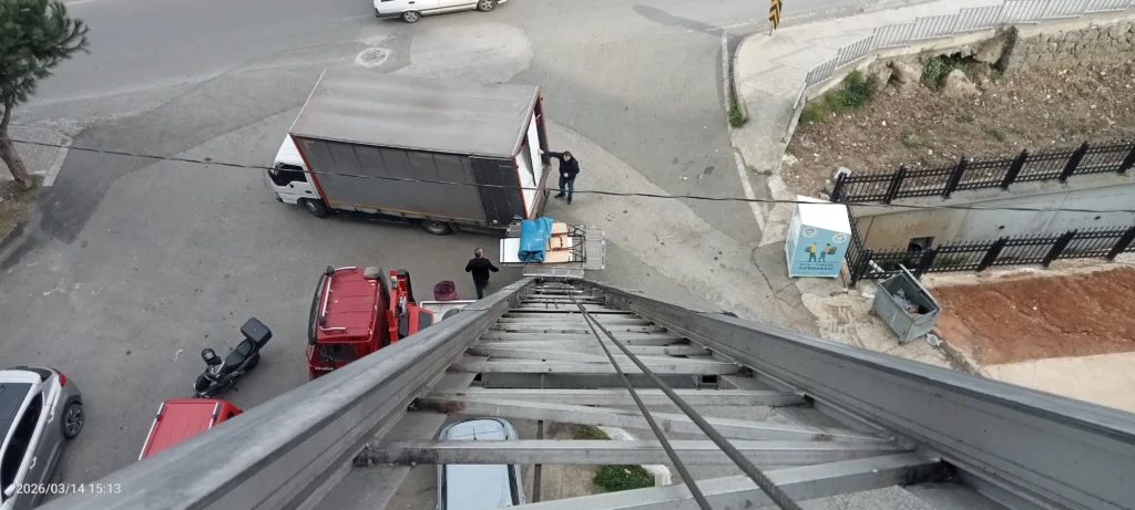 Trabzon asansörlü evden eve Nakliyat hizmeti ile eşyalar hızlı ve güvenli biçimde eve taşınıyor