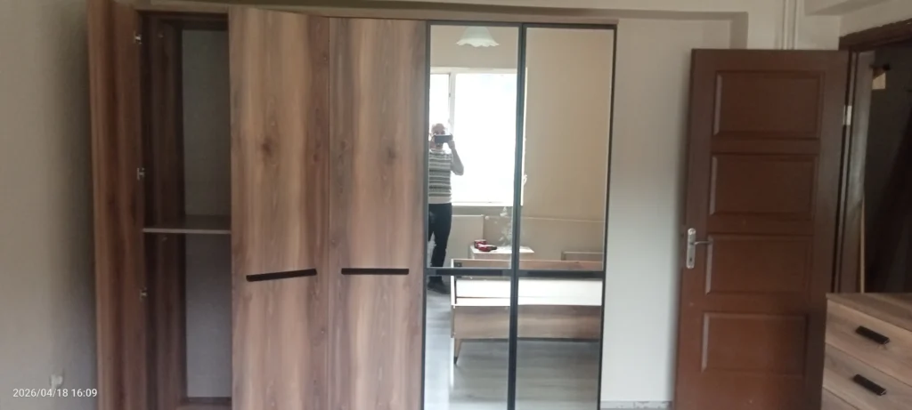 Trabzon mobilya montaj ve demontaj 5 kapılı dolap kurulumu